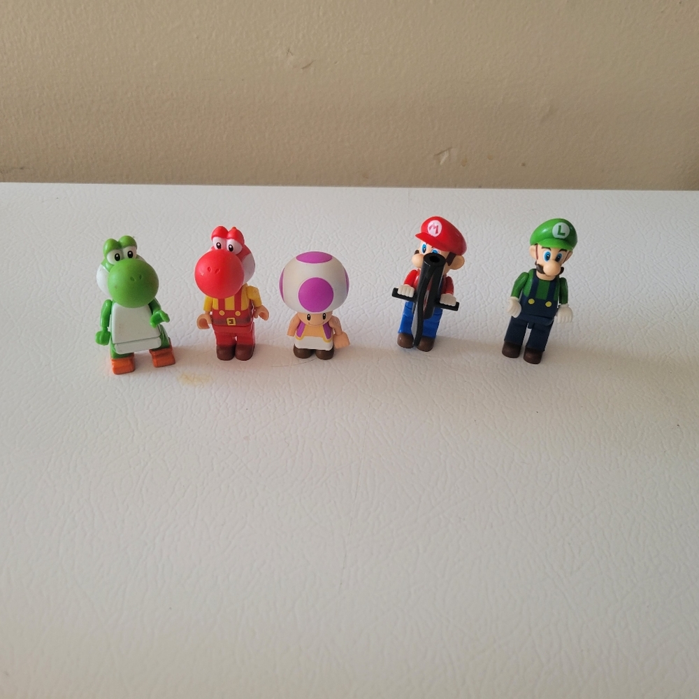 Super Mario Bros Mini Figures